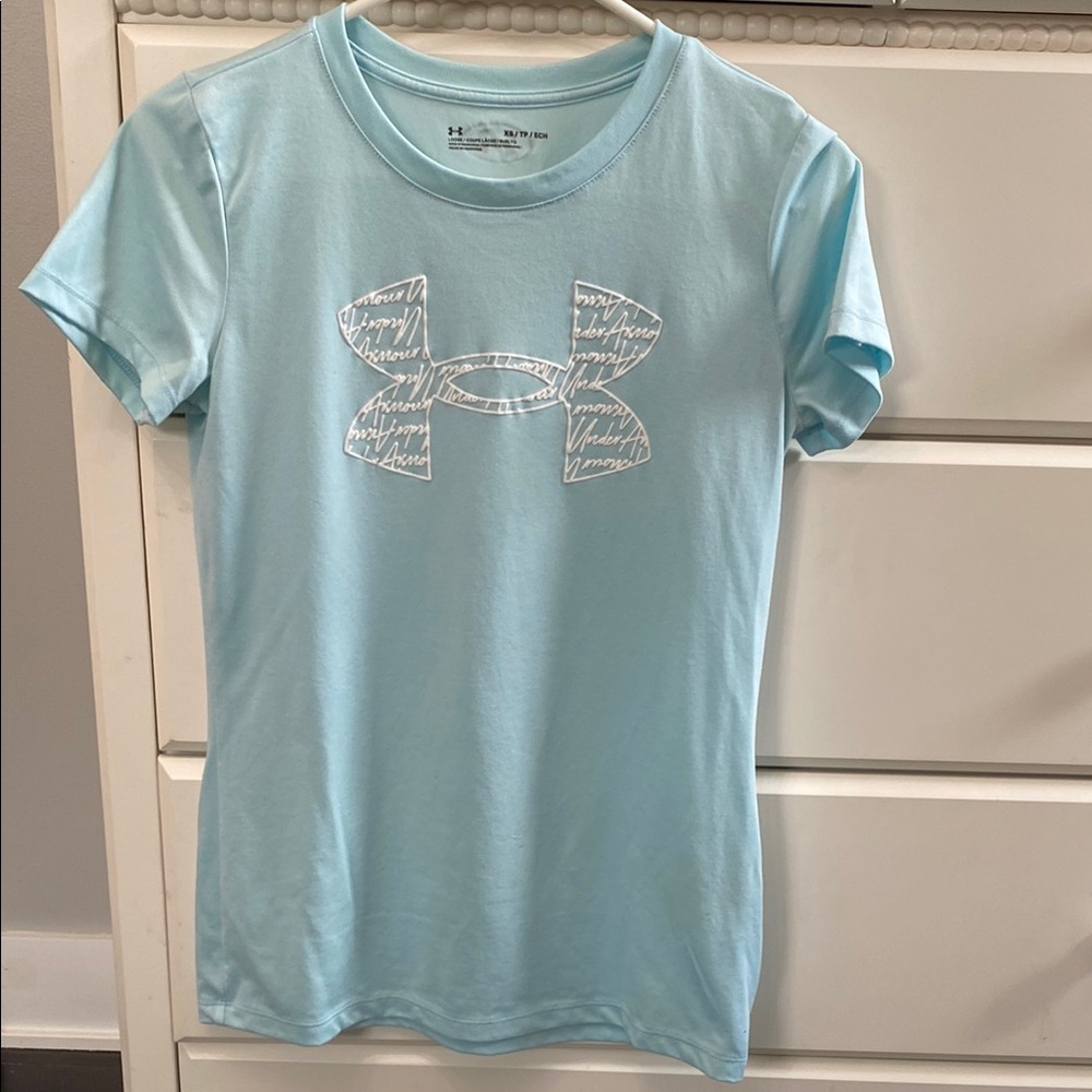 Women’s Under Armour Blue Short Sleeve Tee with Moisture-Wicking Fabric. Size XS